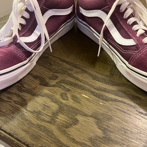 Vans Old Skool Shoes - Picture 2 of 7